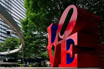 An image of LOVE (Photo: <a href="https://www.flickr.com/photos/volvob12b/41548094124" target="_blank" rel="noreferrer noopener nofollow">Bernard Spragg. NZ</a> / Public Domain)