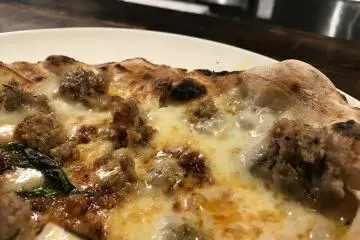 Nduja pizza with cheese base