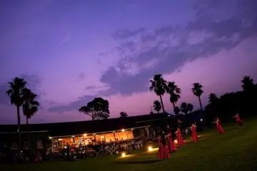 Enjoy the tropical atmosphere...