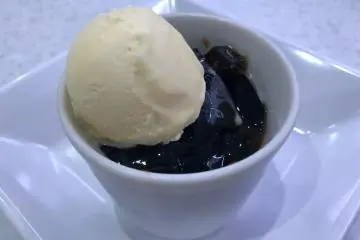 This was honestly the best coffee jelly & ice cream I've had in Japan