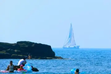 The yacht is in no hurry...