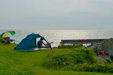 당신은 그냥 몸을 뻗고 바닷바람을 느낄 수 있다