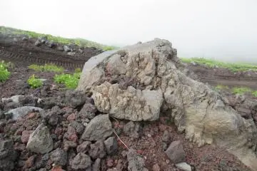 Some of the stones are rather large