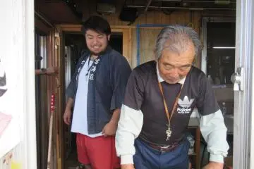 Friendly people at the 6th Station