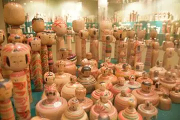 Inside Miyagi Zao Kokeshi-kan (Photo: Miyagi Prefecture)