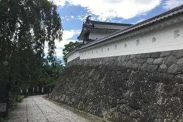 I loved the charm of this castle and its surrounding area