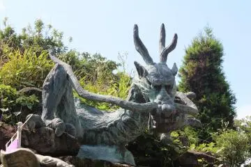 Powerful dragon - nice to meet you!