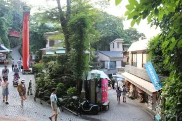 Back to the trade street