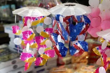 Fish-inspired wind charms