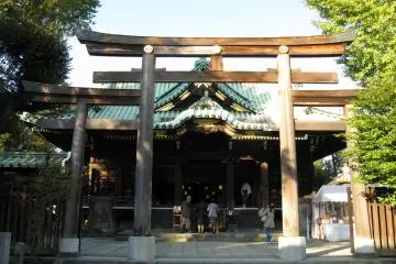 People offering prayers at the shrine