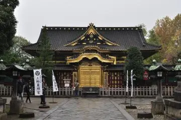 Toshogu Shrine in Ueno Park  (Photo: <a href="https://www.flickr.com/photos/7943225@N02/15567282757" target="_blank" rel="noreferrer noopener nofollow">Joe Mabel</a> / <a href="https://creativecommons.org/licenses/by-sa/2.0/" target="_blank" rel="noreferrer noopener nofollow">CC BY-SA 2.0</a>)