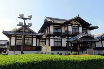 Gallery image
