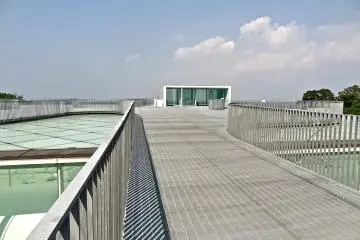 Rooftop access to the Observatory and entrance to Yokosuka Museum of Art
