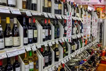 <p>Ada berbagai wine internasional favorit anda yang mengesankan dan bisa anda nikmati saat libur</p>