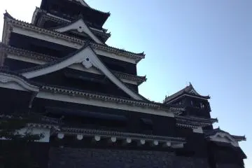 A close-up shot of the castle before heading inside.