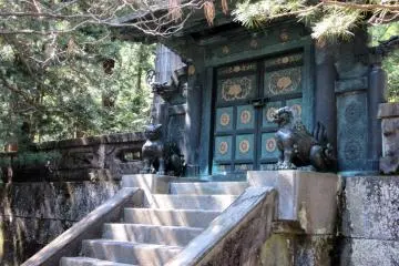 The gates to the tomb's grounds