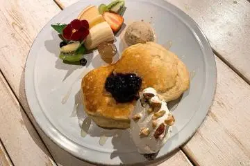 Their pancakes are both vegan and gluten free - amazing!