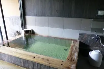 The indoor bath of Aoi, one of the private rooms