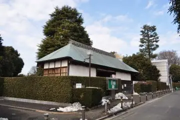 The nagayamon gate at the Suginami Folk Museum