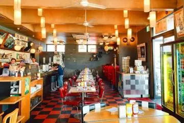 Love those checkered floors!