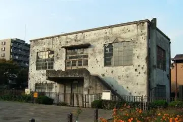 World War 2 Power Station, Higashiyamato City (Photo: <a href="https://zh.wikipedia.org/wiki/File:Hitachi_plane_Tachikawa_transformer_substation_No5.jpg" target="_blank" rel="noreferrer noopener nofollow">DS80s</a> / <a href="https://creativecommons.org/licenses/by-sa/3.0/deed.en" target="_blank" rel="noreferrer noopener nofollow">CC BY-SA 3.0</a>)