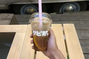 Ginger sparkling bubble tea with fruit