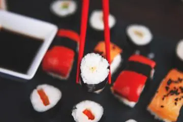 Photo: <a href=" https://www.pexels.com/de-de/foto/shushi-539430/" target="_blank" rel="noreferrer noopener nofollow">Foodie Factor</a> / Pexels