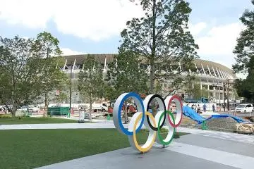 Photo: <a href="https://commons.wikimedia.org/wiki/File:National-Olympic-Stadium-2019-08-08.jpg" target="_blank" rel="noreferrer noopener nofollow">Tokyo-Good</a> / <a href="https://creativecommons.org/licenses/by-sa/4.0/deed.en" target="_blank" rel="noreferrer noopener nofollow">CC BY-SA 4.0</a>