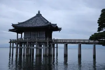 Le hall Ukimido (Temple Mangetsuji)