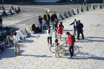 A hula hoop demonstration