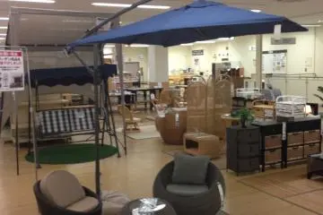 <p>Japanese ingenuity meets outdoor living in this fashionable yet compact rendering of the umbrella covered table and chairs</p>