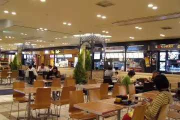 Food Court nearby