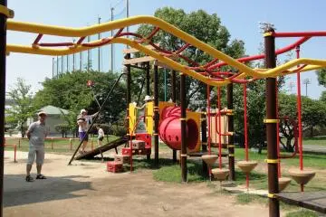 Monkey bars