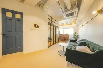 5th floor room