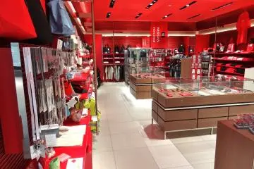 The Nissan boutique for all merchandise and miniatures