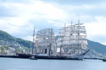 One of the tall ships in all its glory (Photo: <a href="https://www.flickr.com/photos/marufish/2695250666" target="_blank" rel="noreferrer noopener nofollow">Marufish</a> / <a href="https://creativecommons.org/licenses/by-sa/2.0/" target="_blank" rel="noreferrer noopener nofollow">CC BY-SA 2.0</a>)