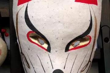 Kitsune mask