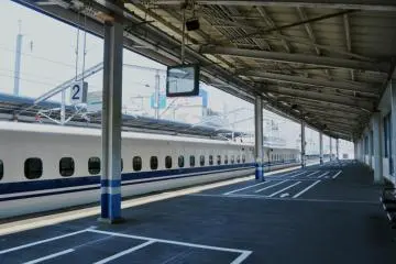 One of the platforms serving the Shinkansen line (Photo: Virginia González)