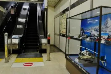 Small exhibition next to the escalators (Photo: Virginia González)