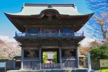 Nioman Gate in April