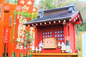 Inari figures at the entrance
