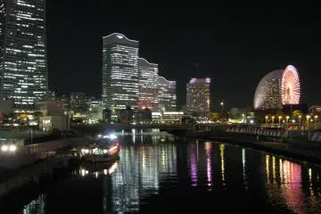 Night view of Yokohama is romantic!