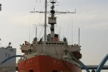 The stern looking icebreaker, Fuji.