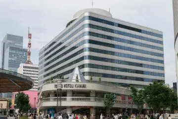 The event takes place at Tokyo Kotsu Kaikan (Photo: <a href="https://commons.wikimedia.org/wiki/File:Tokyo-Kotsu-Kaikan-01.jpg" target="_blank" rel="noreferrer noopener nofollow">Rs1421</a> / <a href="https://creativecommons.org/licenses/by-sa/3.0/deed.en" target="_blank" rel="noreferrer noopener nofollow">CC BY-SA 3.0</a>)