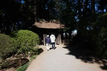 Kairakuen is a lovely park to take a stroll