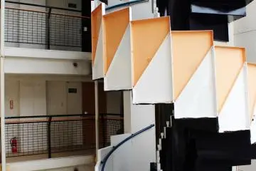 <p>Realmente disfrut&eacute; el contraste de colores de las escaleras</p>