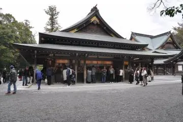 Ise Shrine: outer temple