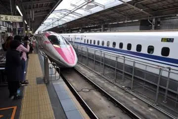 Putting Train Lovers on the Right Track 2/3