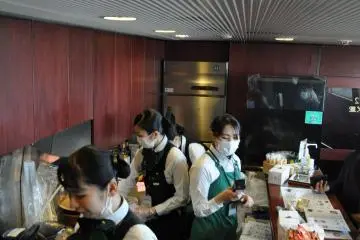 Yufuin No Mori: snack bar