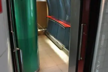 Sonic train: hallway